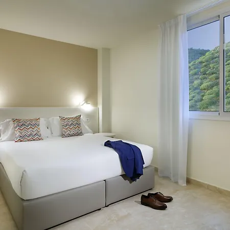 Marinell Collection 公寓式酒店 4*